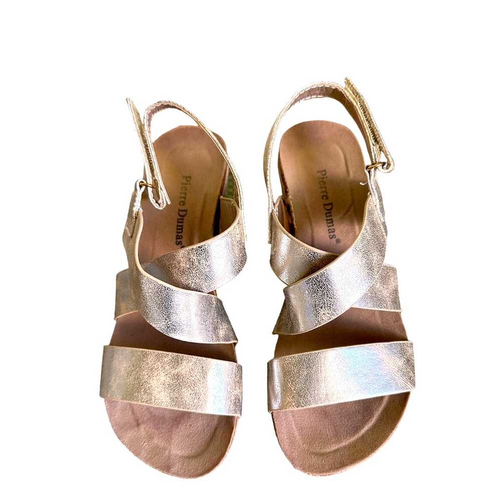NIB- Women’s Pierre Dumas Hester-5 Gold Wedges in size 6 1/2 M